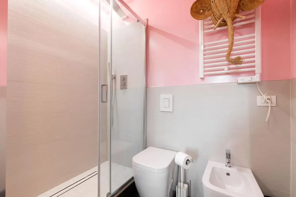 Navigli Suite 5 Stelle Free Wifi Ac Netflix Milan 0*,